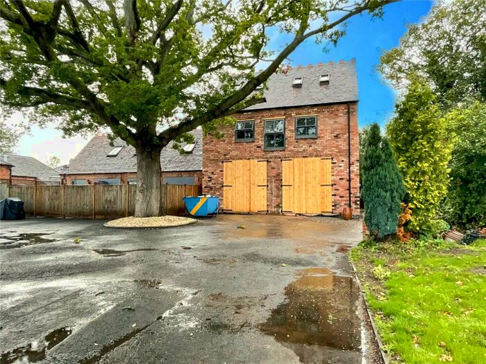 2 Bedroom Penthouse To Rent In Park Lane, Bonehill, Tamworth, Staffordshire, B78