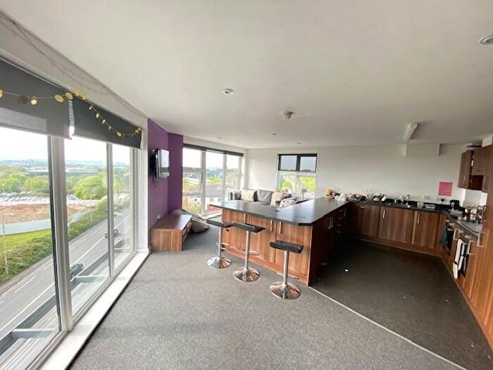 8 Bedroom Flat To Rent In Flat, Plymbridge Lane, Derriford, Plymouth, PL6