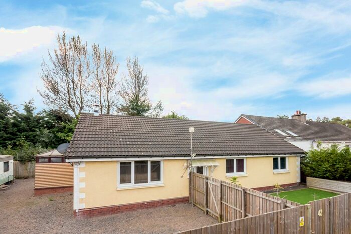 3 Bedroom Detached Bungalow For Sale In Llynallan Road, Harthill, ML7