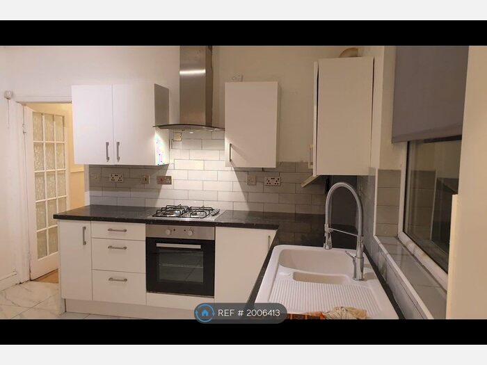 2 Bedroom Terraced House To Rent In Loubet St, London, SW17