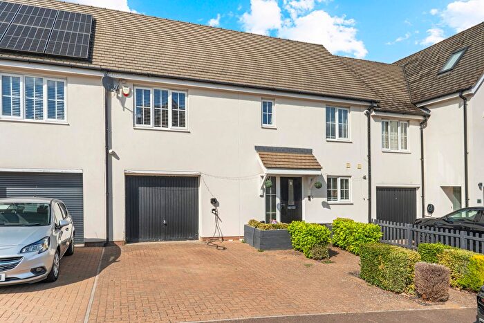 3 Bedroom Terraced House For Sale In Ten Acres Crescent, Stevenage, SG2