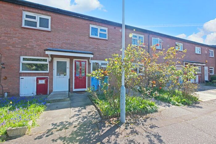 1 Bedroom Flat To Rent In Egan Way, Hayes, UB3