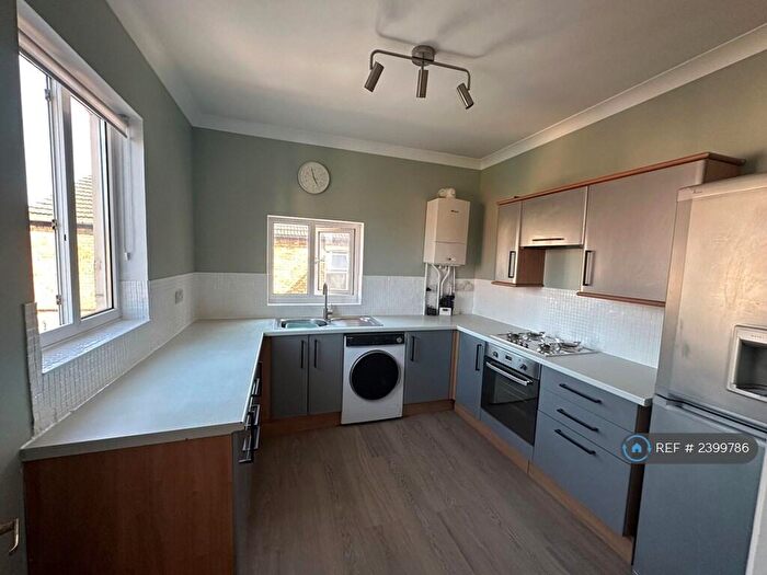 2 Bedroom Flat To Rent In Chaucer Road, Bedford, MK40