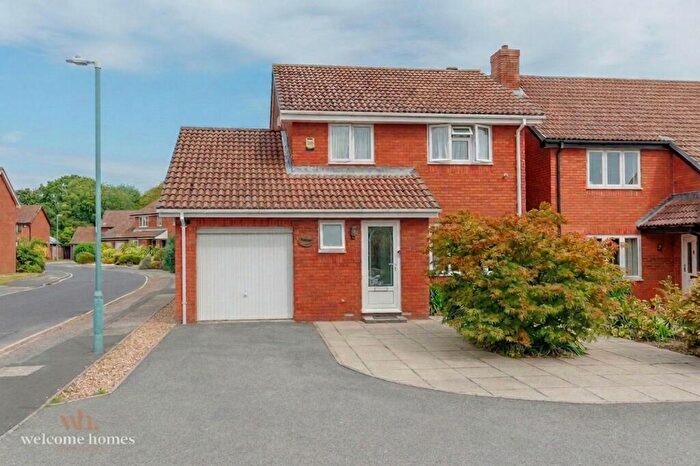 3 Bedroom Detached House For Sale In Springvale Avenue, Littledown, BH7