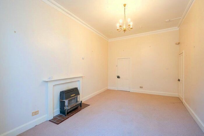 2 Bedroom Flat To Rent In Castle Terrace, Edinburgh, EH1