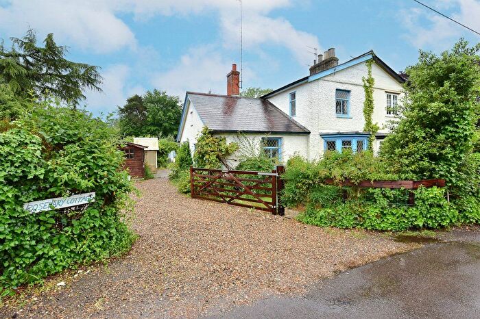 3 Bedroom Semi-Detached House To Rent In Nottingham Road, Heronsgate, Rickmansworth, Hertfordshire, WD3