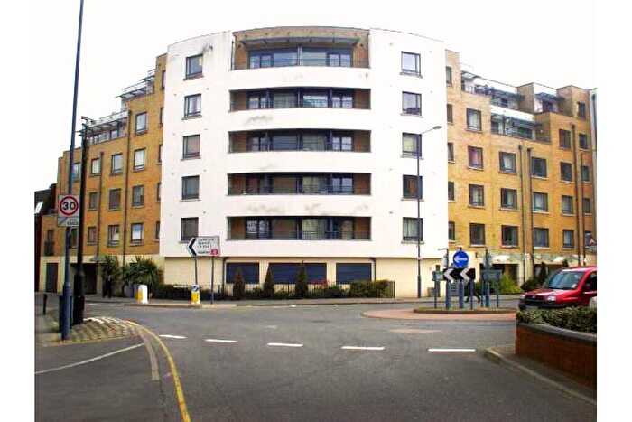 2 Bedroom Apartment To Rent In Chertsey Road, Woking, Surrey, GU21