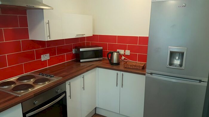 5 Bedroom Flat To Rent In Avenues Court, Hull HU5