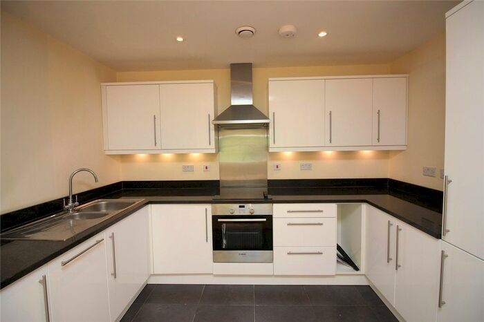 1 Bedroom Flat To Rent In Averil Court, East End Road, Finchley, N3