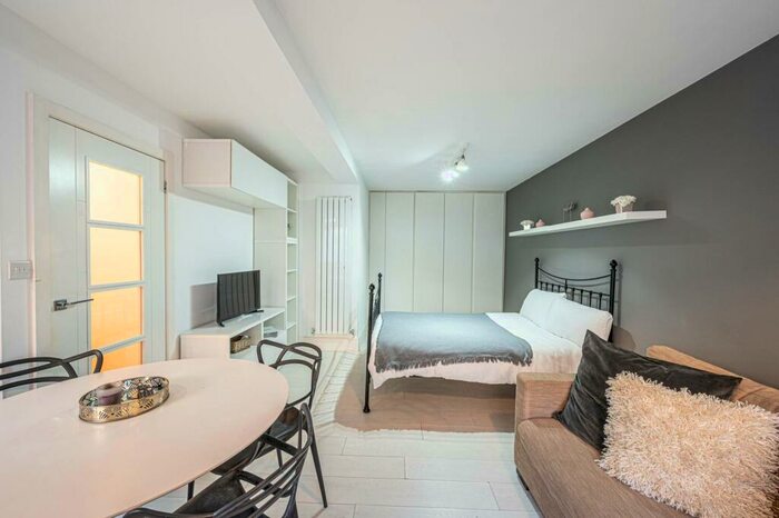 Studio To Rent In Dartmouth Park, Dartmouth Park, London, NW5