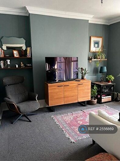 2 Bedroom Flat To Rent In Ceylon Place, Eastbourne, BN21