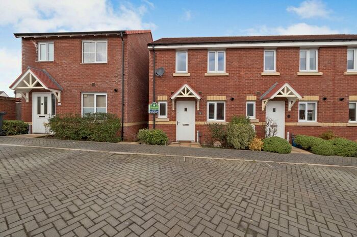 2 Bedroom End Of Terrace House To Rent In Violet Drive, Newton Abbot, Devon, TQ12