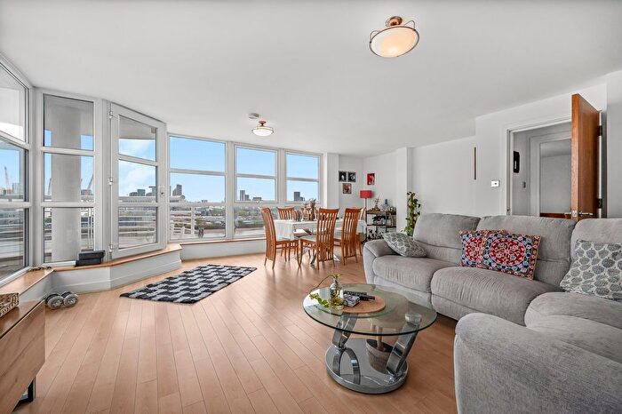 2 Bedroom Flat For Sale In Manchester Road, Cubitt Town, E14