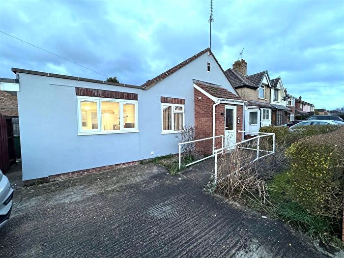 3 Bedroom Detached Bungalow For Sale In Fairford Crescent, Swindon, SN25
