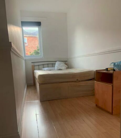 5 Bedroom Terraced House To Rent In Canterbury Place, London SE17