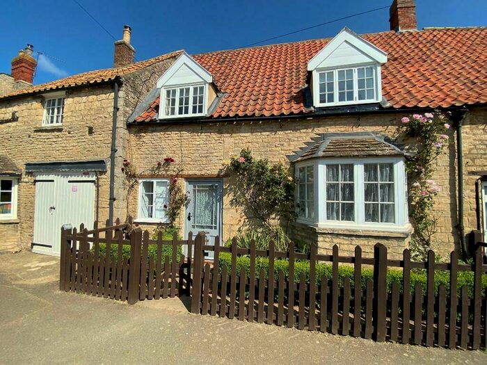 3 Bedroom Cottage To Rent In Rose Cottage High Street, Swinstead, NG33