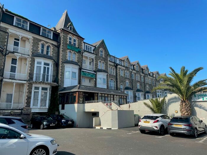 3 Bedroom Flat To Rent In Runnacleave Road, Ilfracombe, EX34