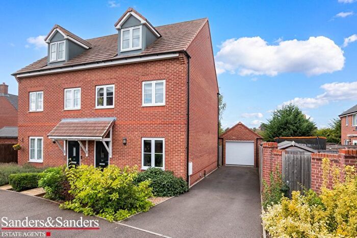 3 Bedroom Semi-Detached House For Sale In Jacksons Meadow, Bidford-On-Avon, Alcester, B50
