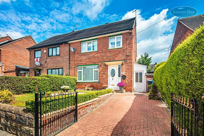 3 Bedroom Semi Detached House For Sale In Bevan Way, Chapeltown, Sheffield, S35