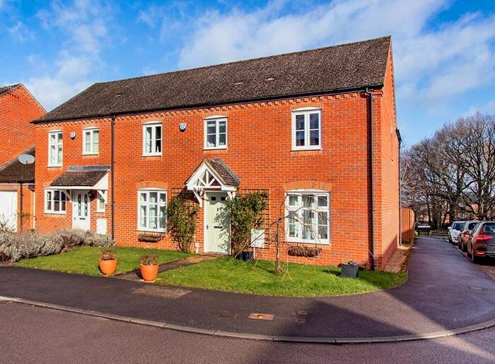 4 Bedroom Semi-Detached House To Rent In Bedroom Bathroom Semi-Detached House, Colbran Way, Tunbridge Wells, TN4