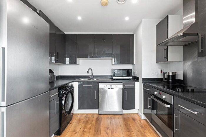 2 Bedroom Apartment To Rent In Rivers Apartments, Cannon Road, London, N17