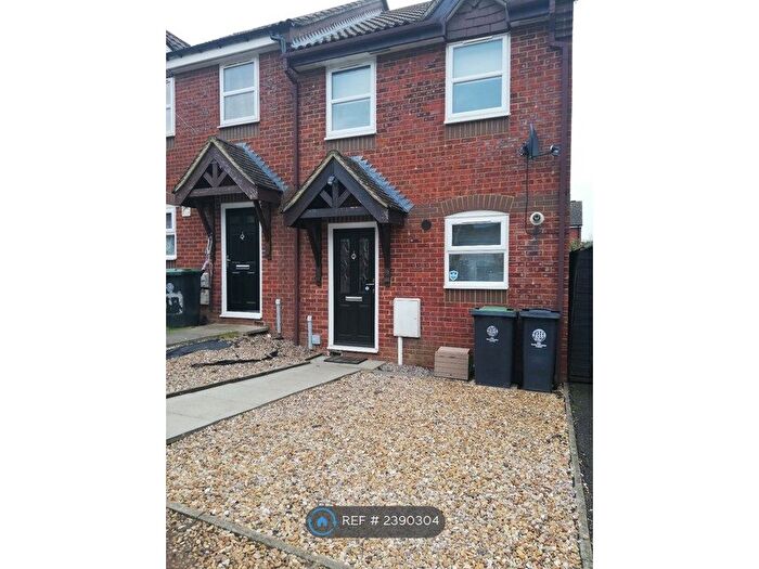2 Bedroom Semi-Detached House To Rent In Lucas Close, Irthlingborough, Wellingborough, NN9