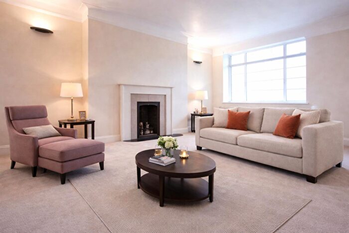 3 Bedroom Flat To Rent In Belsize Avenue, , Belsize Park, NW3