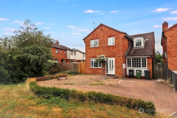 4 Bedroom Detached House For Sale In Eagle Close, Thornhill, Nuneaton, CV11
