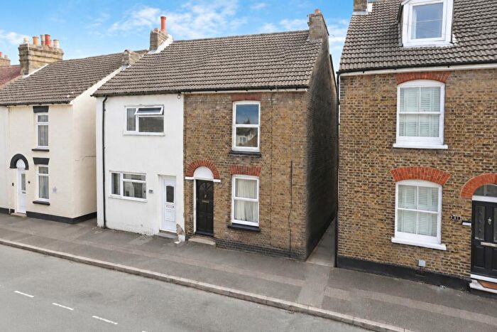 2 Bedroom Semi Detached House For Sale In William Street, Sittingbourne, ME10