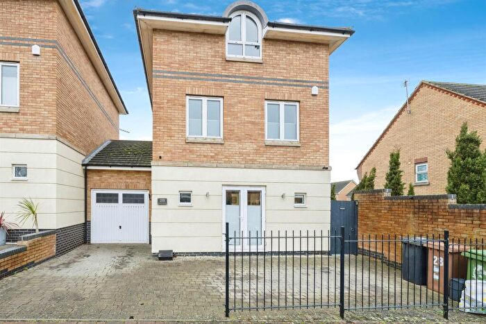 4 Bedroom Detached House For Sale In Stanton Square, Hampton Hargate, Peterborough, PE7