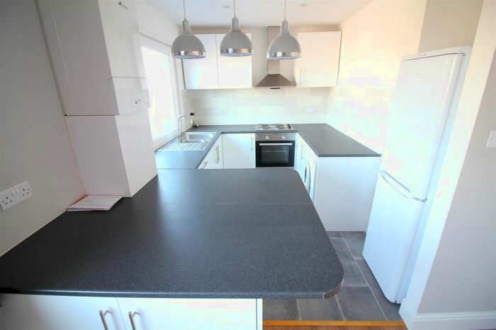 1 Bedroom Flat To Rent In London Road, Twickenham, TW1