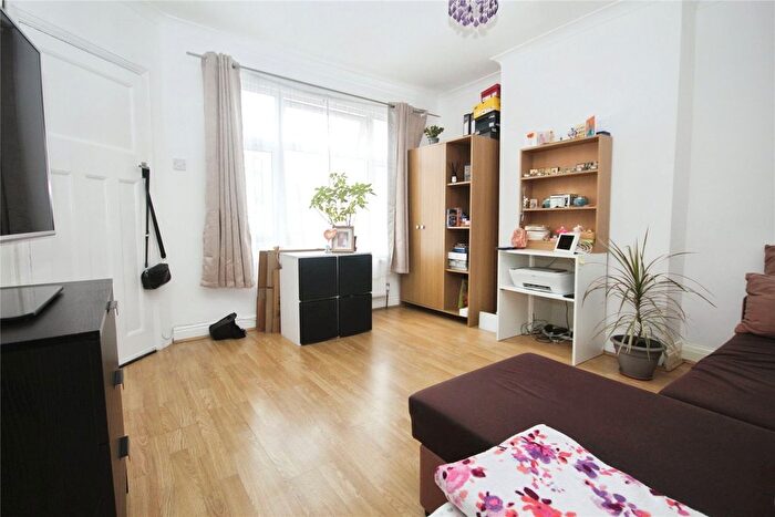 2 Bedroom Terraced House To Rent In Thornton Road, Croydon, CR0