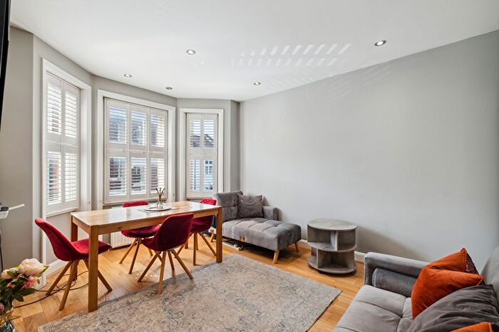 2 Bedroom Flat To Rent In Vera Road, Munster Village, SW6