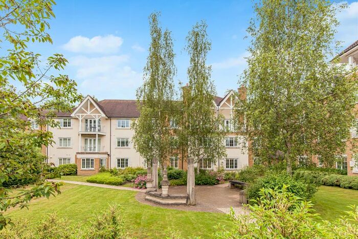 3 Bedroom Flat To Rent In Clear Water Place, Oxford, OX2