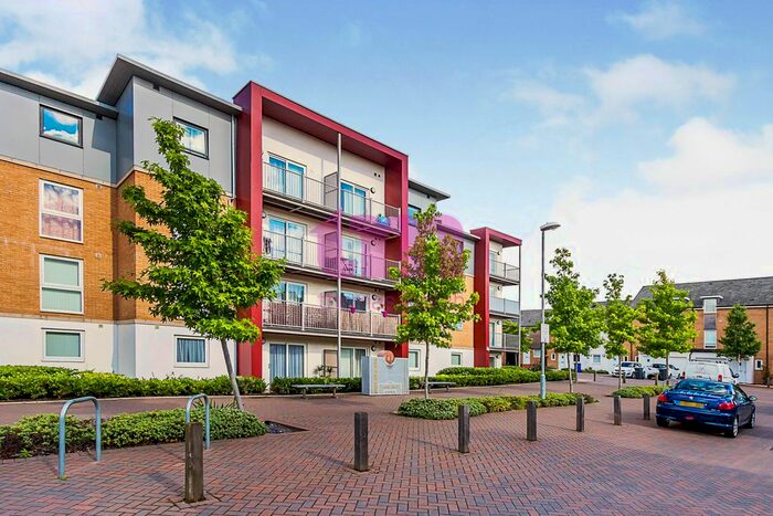 2 Bedroom Flat To Rent In Saxton Close, Grays, RM17