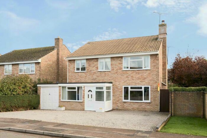 4 Bedroom Detached House To Rent In Bloxham, Oxfordshire, OX15