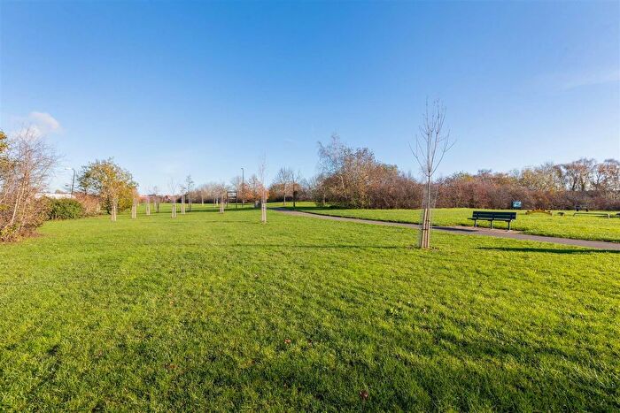 5 Bedroom Detached House For Sale In Mathecombe Road, Cippenham, SL1