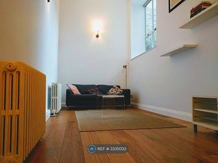 2 Bedroom Flat To Rent In Caledonian Road, London, N7