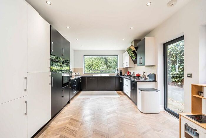 5 Bedroom Detached House To Rent In Hermitage Lane, London, NW2