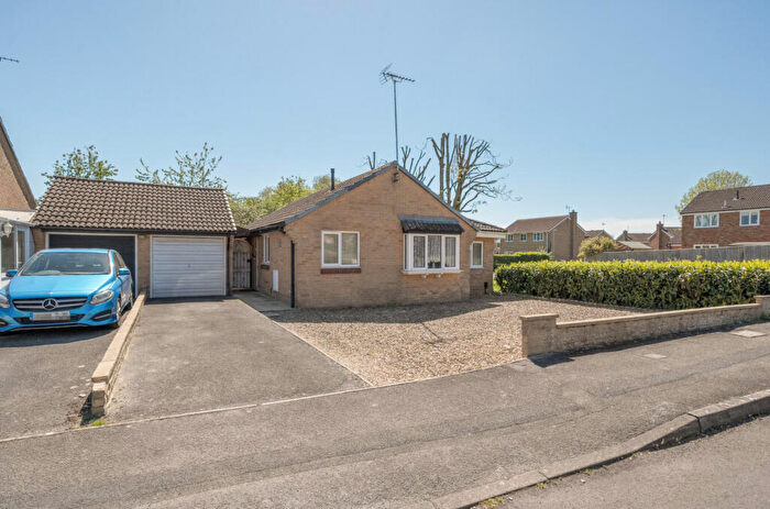 3 Bedroom Detached Bungalow For Sale In Marney Road, Grange Park, Swindon, SN5