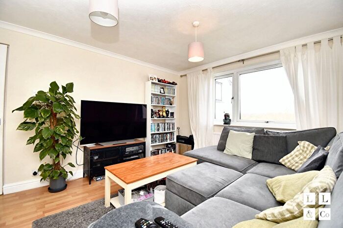 1 Bedroom Flat To Rent In Alderwood Parc, Penryn, TR10