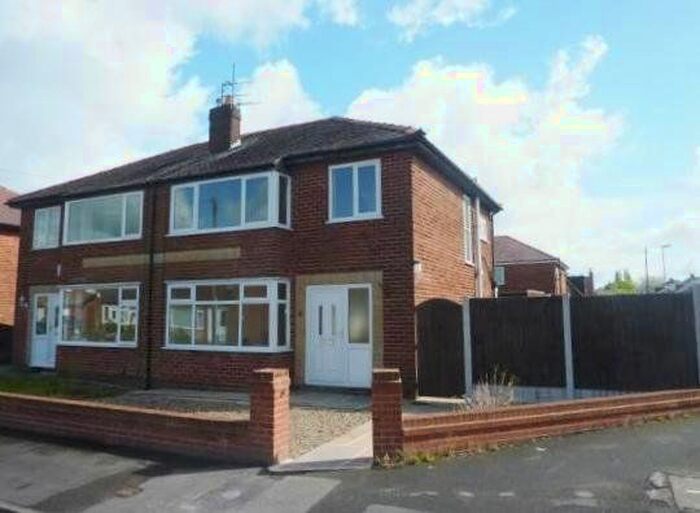 3 Bedroom Semi-Detached House To Rent In Squiresgate Road, Ashton-On-Ribble, Preston, PR2