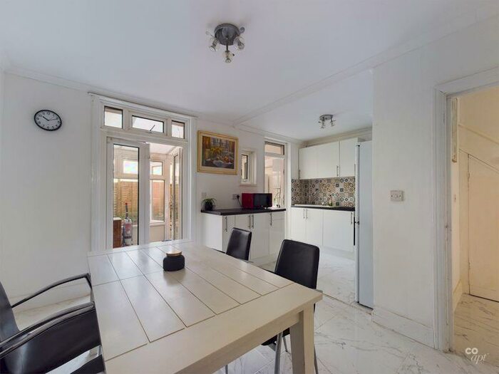4 Bedroom End Of Terrace House To Rent In Bolsover Road, Hove, BN3