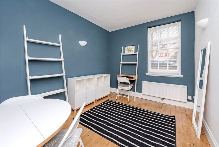 1 Bedroom Flat To Rent In Morland House, Lancaster Road, London, W11