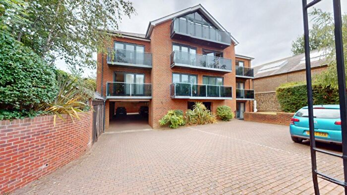 1 Bedroom Flat For Sale In South Court, Dyke Road, Hove, BN1