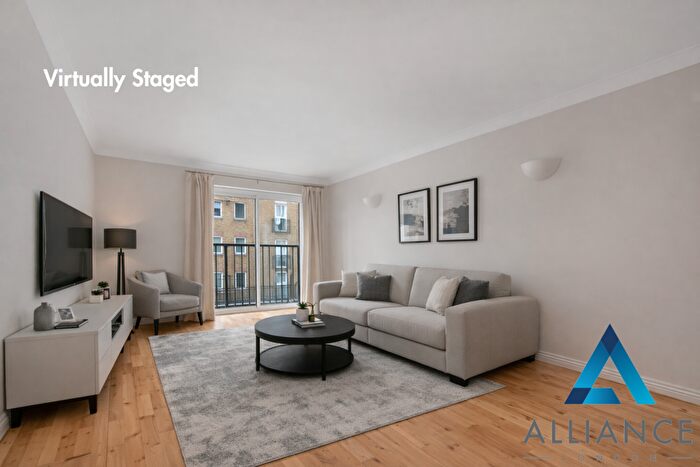 1 Bedroom Apartment For Sale In Lockview Court, Narrow Street, Limehouse, London, E14
