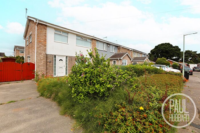 3 Bedroom Semi-Detached House For Sale In Cavendish Close, Lowestoft, NR32