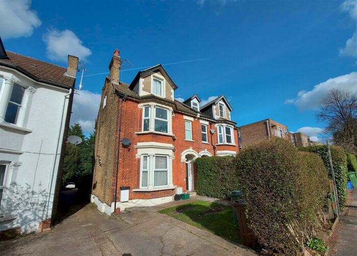 1 Bedroom Apartment To Rent In Cedar Road, Sutton, SM2