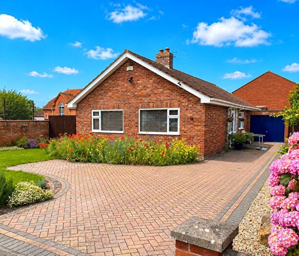 3 Bedroom Bungalow For Sale In New Road, East Huntspill, Highbridge, Somerset, TA9