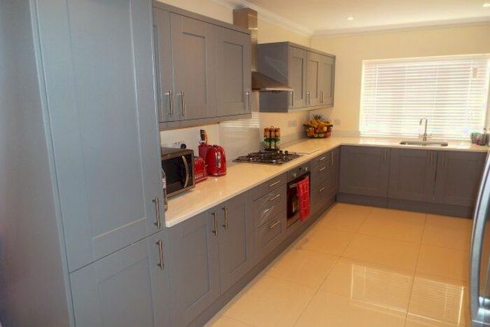 5 Bedroom Property To Rent In Kingsley Road, Ilford IG6